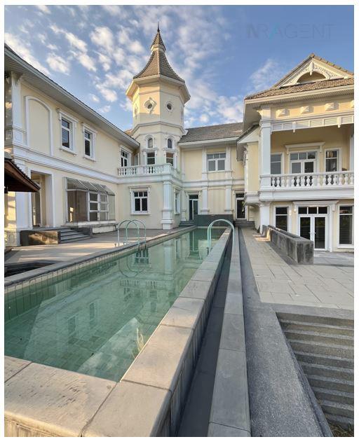 picture For Sell House THE ROYAL RESIDENCE 2-story 4 bedroom 7 bathroom - 1/8