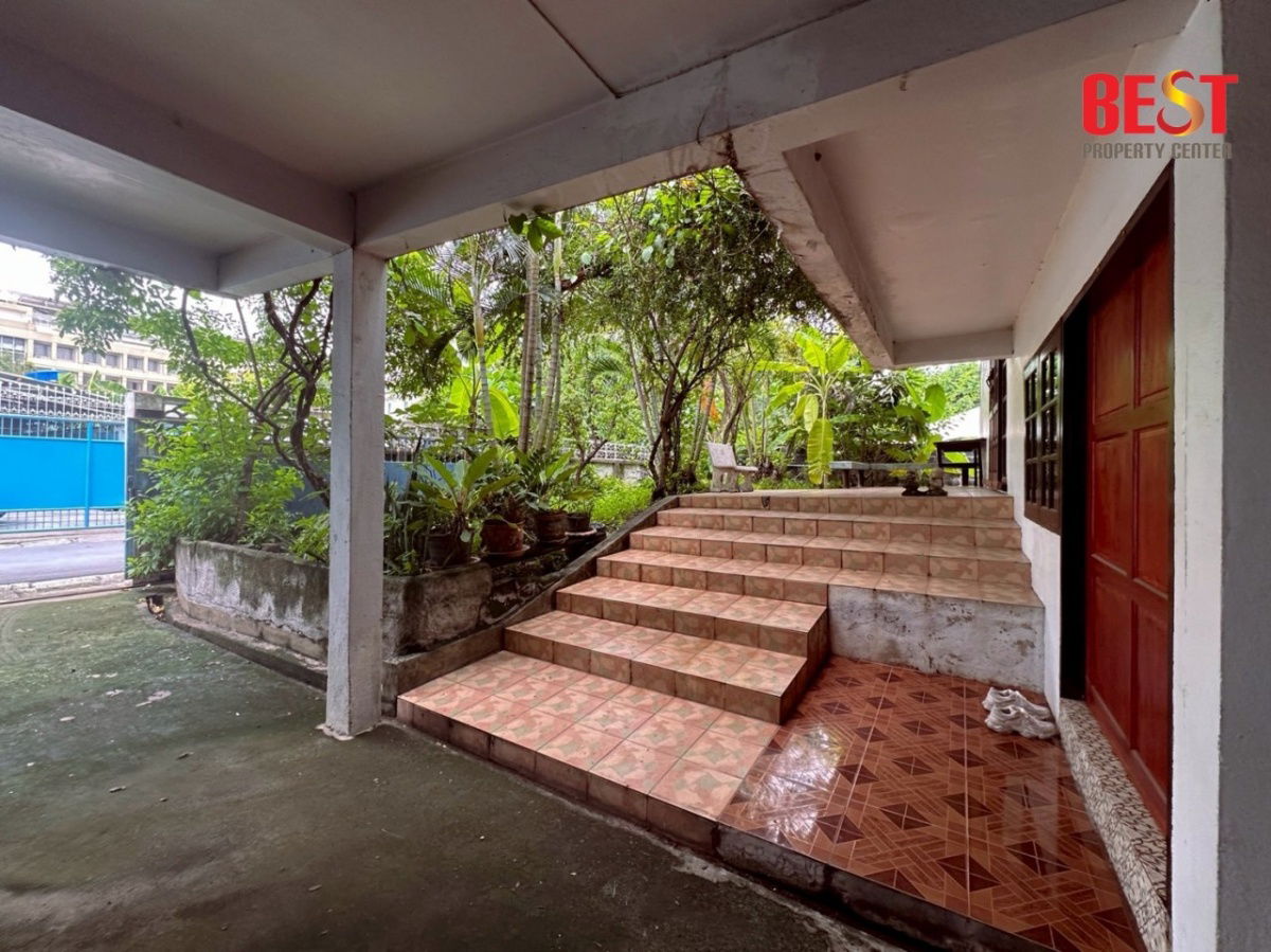 รูป บ้านเดี่ยวแปลงใหญ่กลางเมือง ซอย พหลโยธิน 30 บรรยากาศรีสอร์ท สงบ ส่วนตัว ใกล้ BTS รัชโยธินเพียง 600 เมตร - รูปที่ 14/15