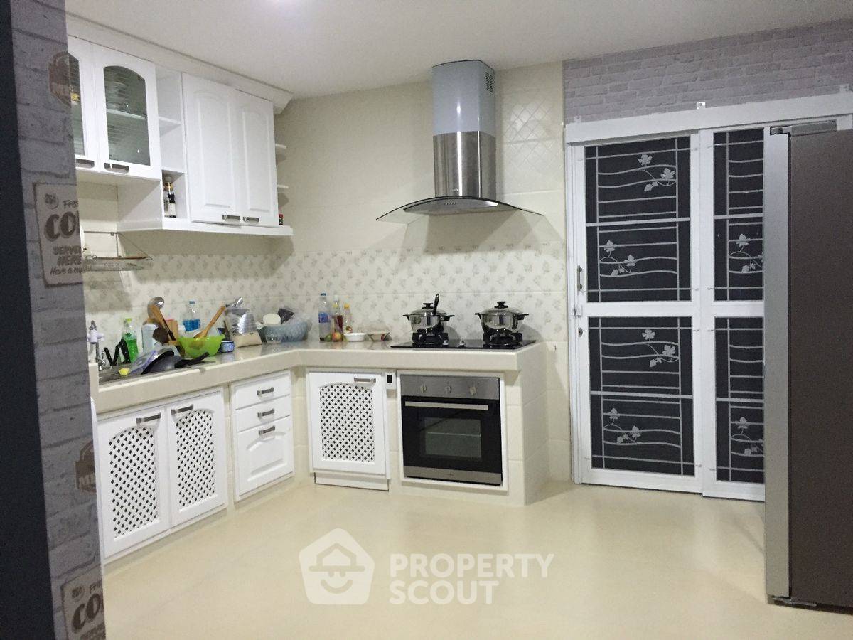 รูป ทาวน์เฮาท์ 3-ห้องนอน ที่ เฮ้าส์ 35 แจ้งวัฒนะ ใน คลองเกลือ (ID 2229668) - รูปที่ 6/6