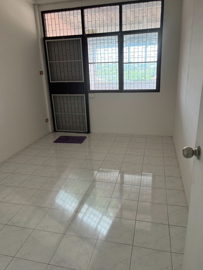 picture For Rent a commercial building in Soi Serithai 32 Tel.0999983897 - 12/24