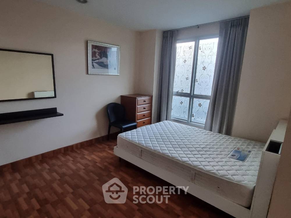 picture 2-BR Condo at Life Ratchadapisek near MRT Huai Khwang (ID 1231654) - 3/7