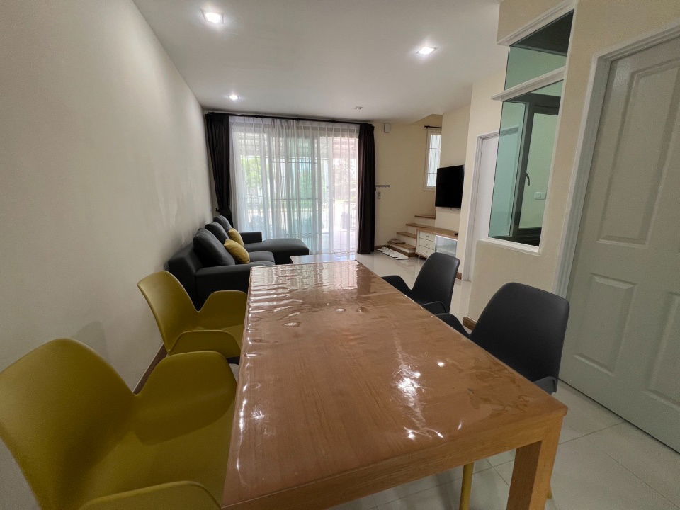picture Townhome for rent, Golden Town Chiang Mai, near Ruamchok Market and Nakornpayap International School (NIS), convenient transportation.- RW006746 - 18/20