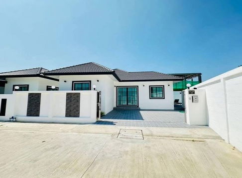 Pool Villa for sale in Pattaya, move in ready, Soi Nong Ket Yai, Bang Lamung, Chonburi
