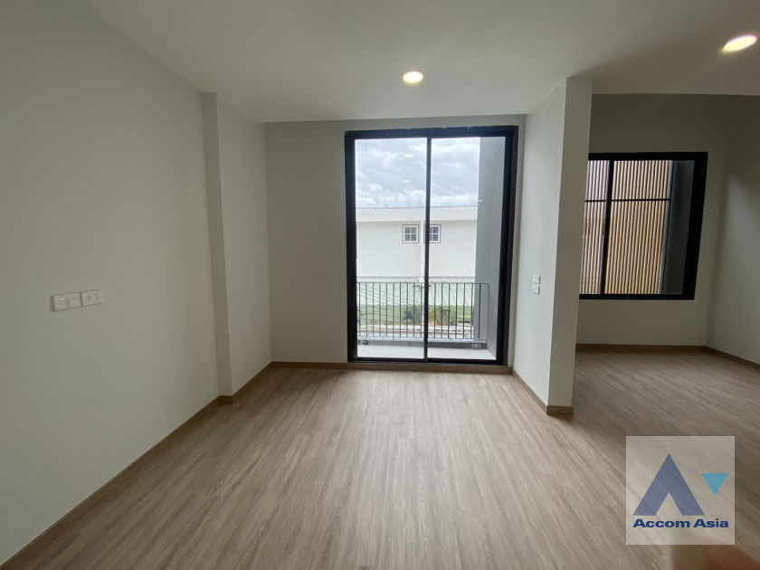 รูป 🔼🔽 AccomA 📩 Newly renovated 3 BR House in Khlong Ton Nuea (AA44322) - รูปที่ 13/20