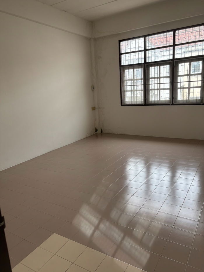picture For Rent a commercial building in Soi Serithai 32 Tel.0999983897 - 17/24