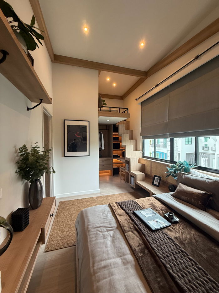 picture Show house with full furniture package for sale at Anasiri Ramkhamhaeng — a move-in-ready development by Sansiri - 9/12