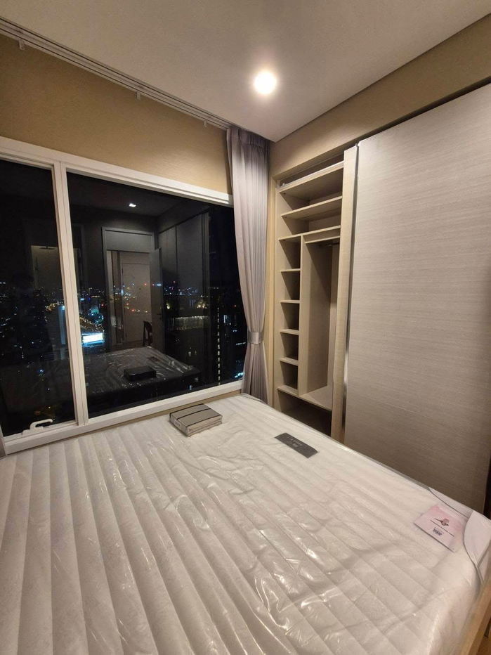 รูป P1121 ให้เช่าคอนโด The Saint Residences (เดอะ เซนต์ เรสซิเดนซ์) ห้องมุม ห้องใหม่+เครื่องใช้ไฟฟ้าใหม่ เฟอร์ครบ พร้อมเข้าอยู่ - รูปที่ 2/7