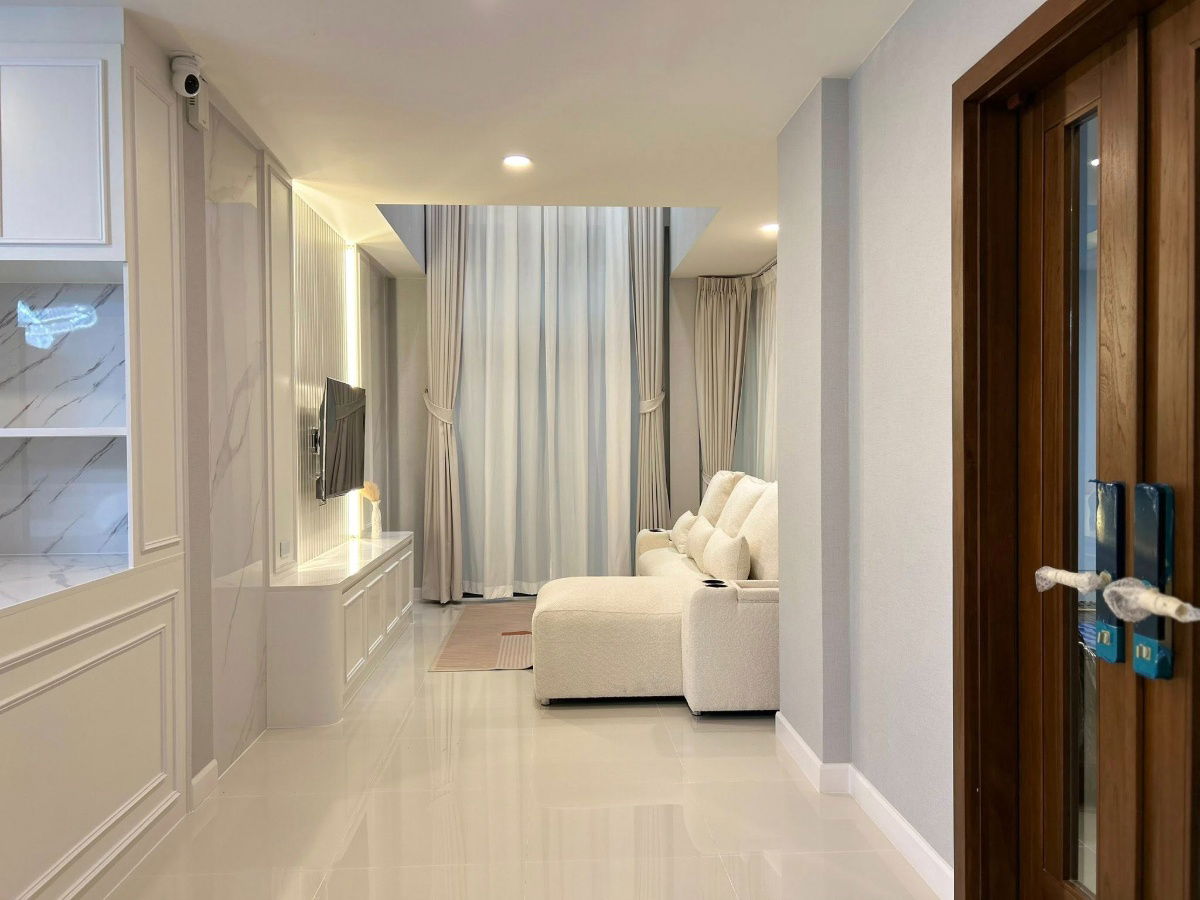 รูป 🔥New House🔥 𝗧𝗵𝗲 𝗖𝗶𝘁𝘆 𝗥𝗮𝗺𝗶𝗻𝘁𝗿𝗮 𝟯|เดอะ ซิตี้ รามอินทรา 3 🎉มีวิดีโอบ้านะคะ🙏 นัดชมบ้าน >> ​ @bbcondo88​ ✍️รหัส​ทรัพย์​ 6807-2902 - รูปที่ 4/19