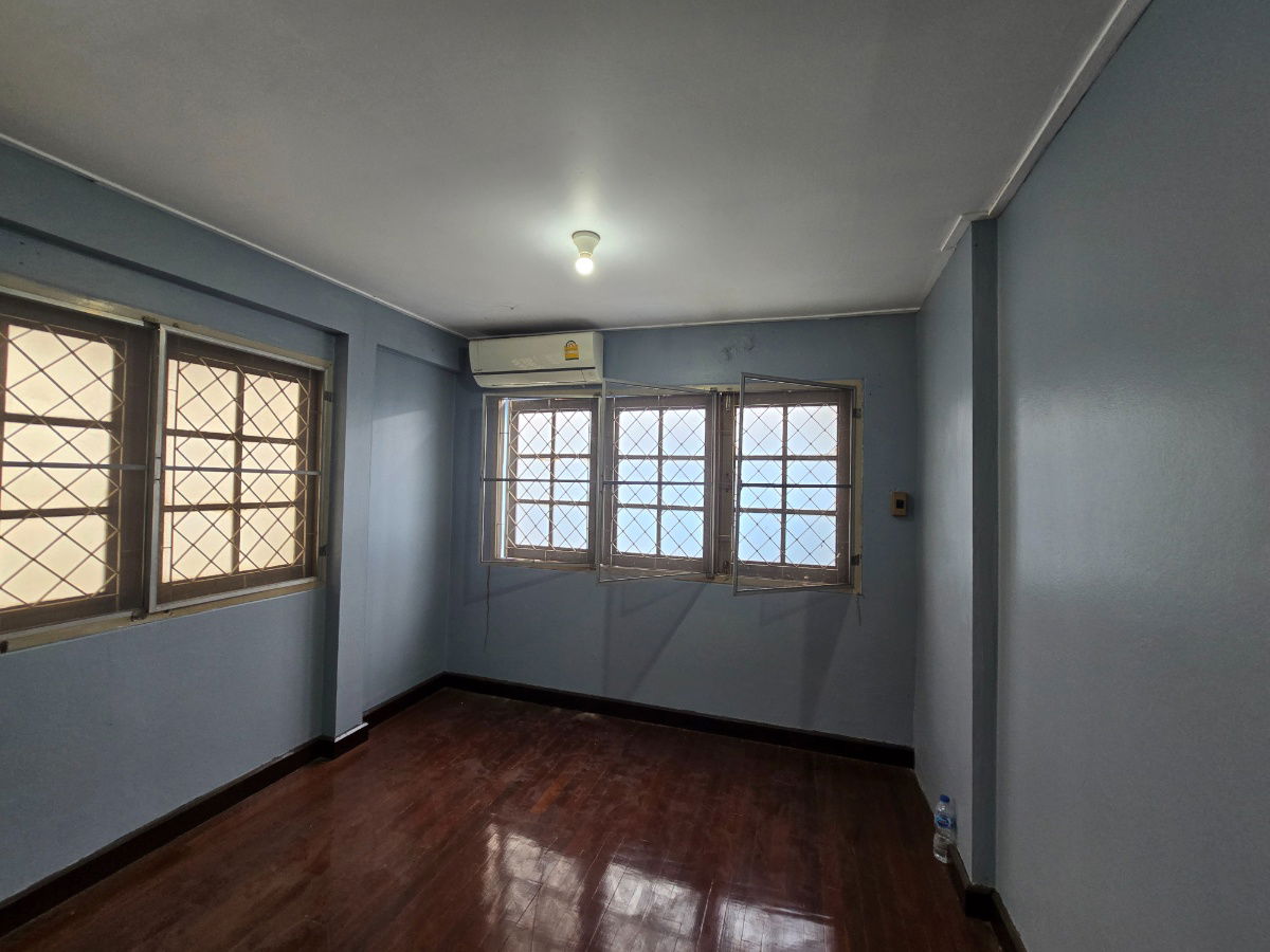 picture 2-Storey Detached House for Sale (44 sq.wah) – Next to Dhurakij Pundit University - 8/25