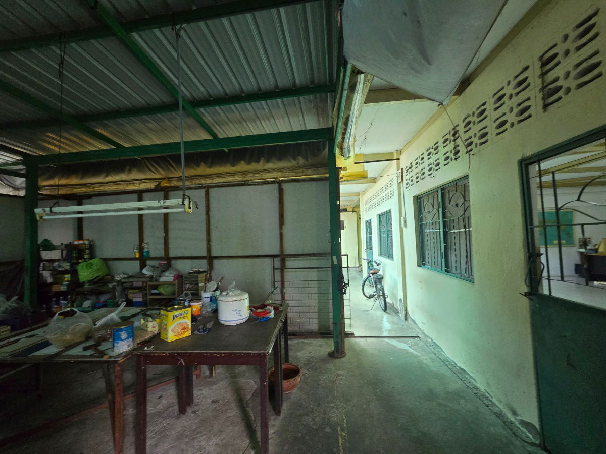picture Land for Sale: 5 Plots (Total 436.6 sq.wah) with Buildings and Houses, Soi Charoen Nakhon 48 - 10/16