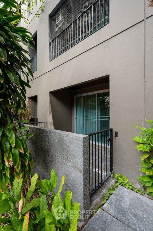 picture 2-BR Condo at The Seed Musee Sukhumvit 26 near BTS Phrom Phong (ID 1957575) - 6/13