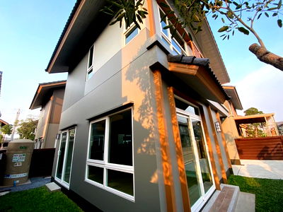ขายบ้านแฝด : บ้านแฝด  สไตล์ญี่ปุ่น ทิศใต้ พิเศษ 5.39 ทำเลดีที่สุด! ติดถนนใหญ่! ใกล้ทางด่วน!  โครงการอณาสิริ ติวานนท์-ศรีสมาน By SANSIRI