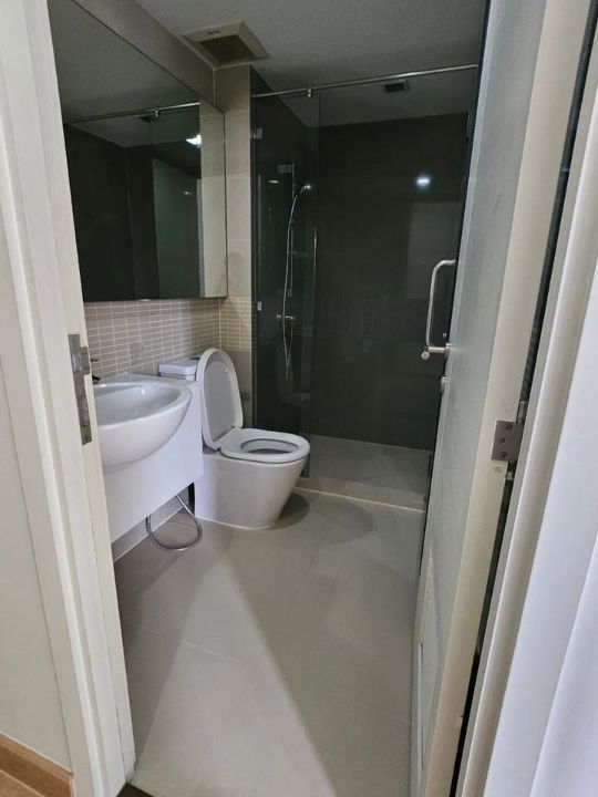 picture Urgent Rent!! Great Price! Beautifully Decorated Unit at Formosa Ladprao 7 - 12/21