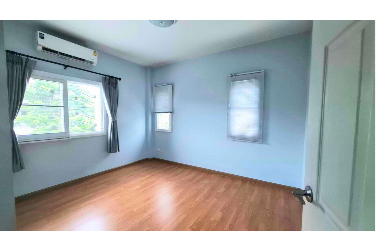 รูป ให้เช่า บ้านเดี่ยว 4 ห้องนอน 3 ห้องน้ำ หมู่บ้าน เดอะลิฟวิ่ง 3 ซอยวัดลาดปลาดุก นนทบุรี บางบัวทอง - รูปที่ 5/11
