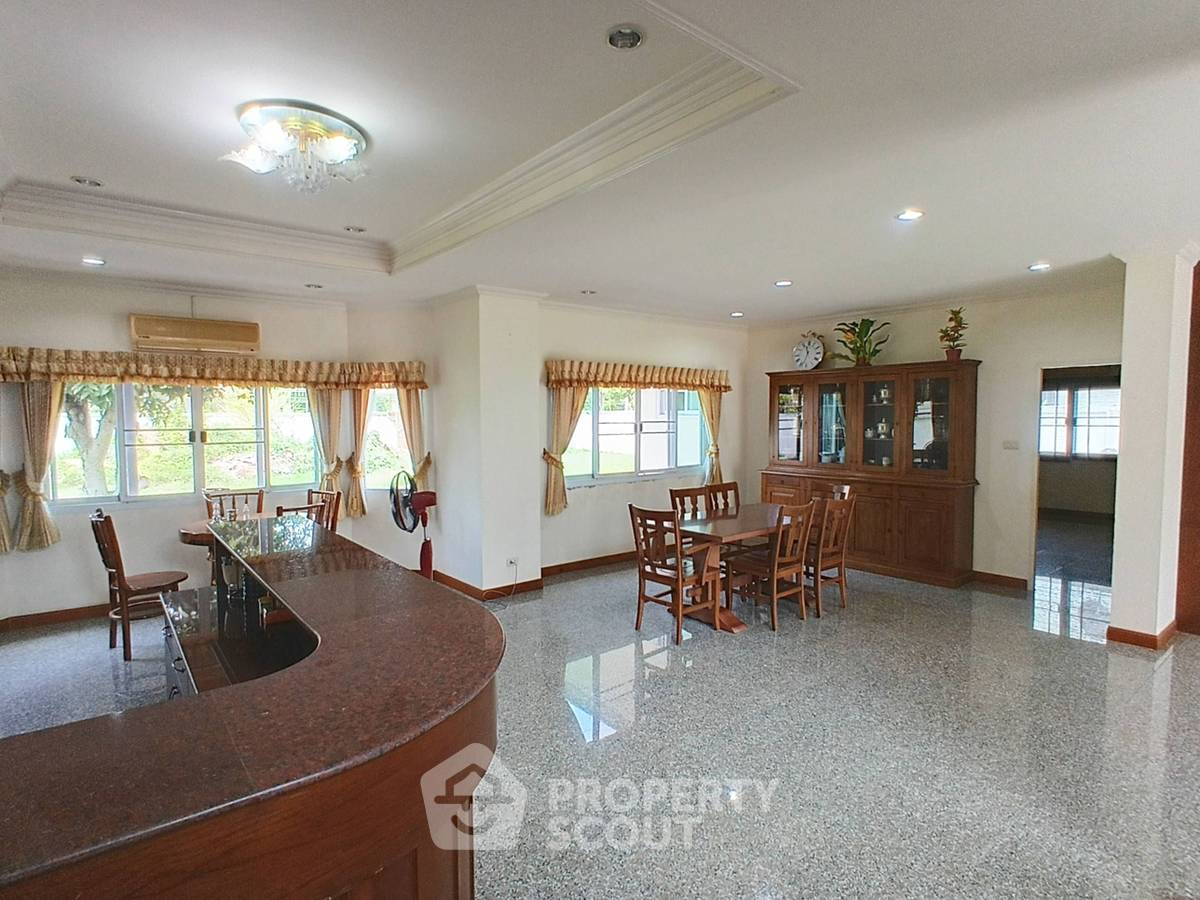 รูป บ้าน 5-ห้องนอน ใกล้ เมืองหัวหิน (ID 2229770) - รูปที่ 3/21