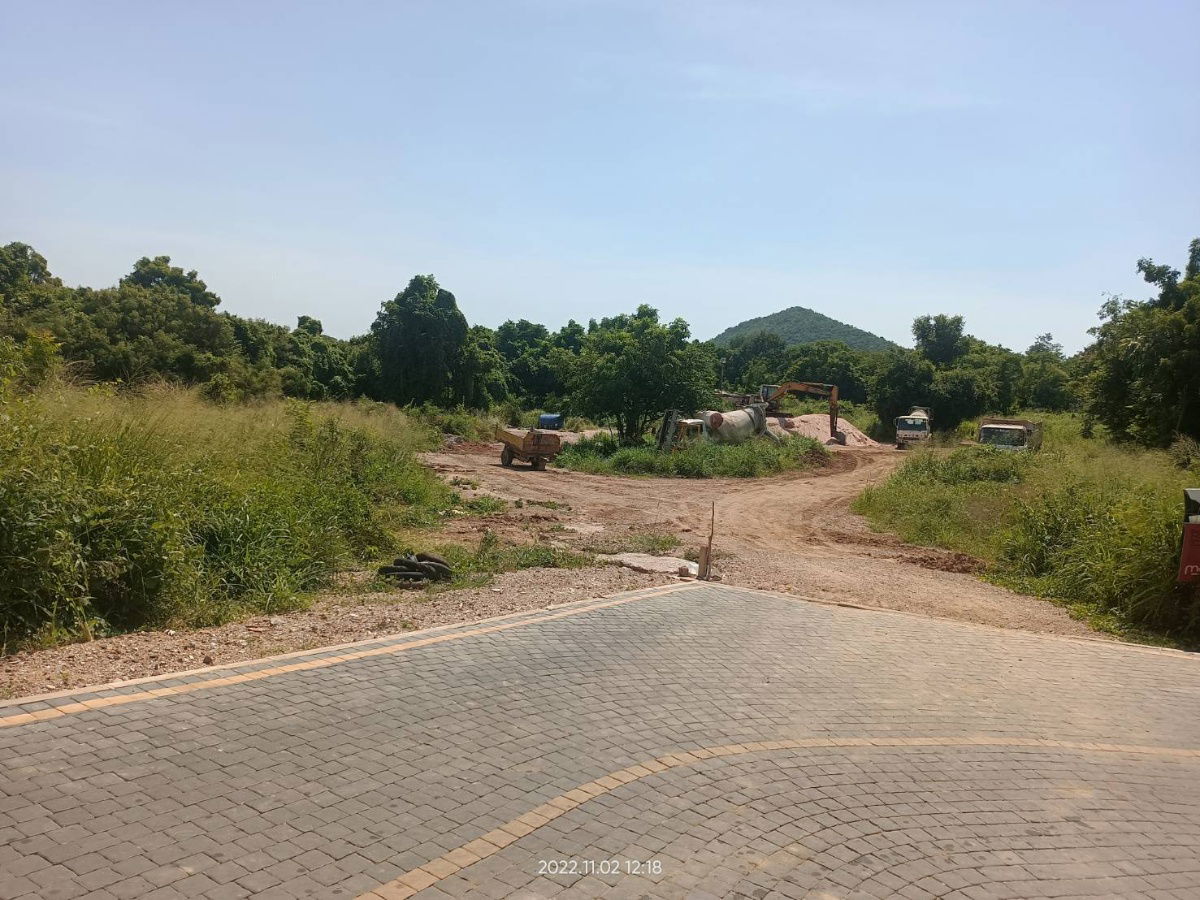 รูป  ขายที่ดินบนเกาะล้าน - แปลงใหญ่ พร้อมโฉนด เหมาะลงทุนทำรีสอร์ท / แบ่งแปลงขาย / พัฒนาเชิงพาณิชย์ - รูปที่ 2/5