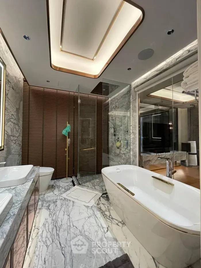 picture 3-BR Condo at The Esse At Singha Complex near MRT Phetchaburi (ID 2229794) - 8/16