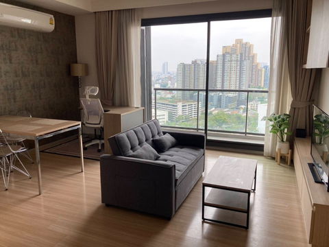 M Jatujak for rent 2 bedrooms, 2 bathrooms, size 68 sqm. Pet friendly. Ready to move in. shuttle to BTS, MRT Morchit Chatuchak