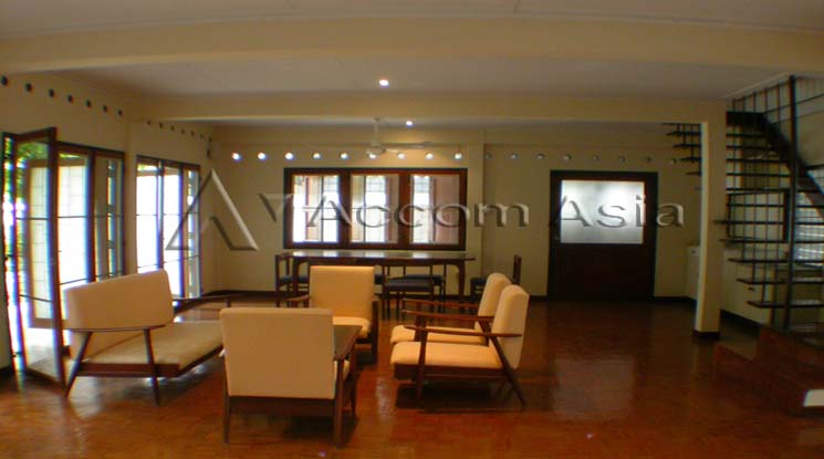 picture 🔼🔽 AccomA 📩  2 BR House in Khlong Toei Nuea (97600) - 3/7
