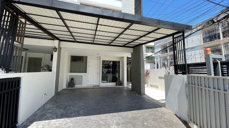 5-bed townhouse for rent, 300 sqm, 33 sq wah, The Private Sukhumvit - Bangchak