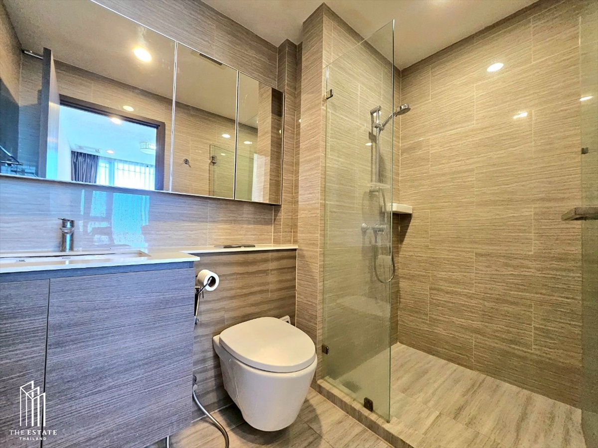 รูป For rent Whizdom Essence ตำแหน่งมุม หน้ากว้าง ชั้นสูง วิวฝั่งบางนา มองเห็นได้ถึงชลบุรี 53.14 sq.m. 2 bedroom @40,000 Baht - รูปที่ 3/4