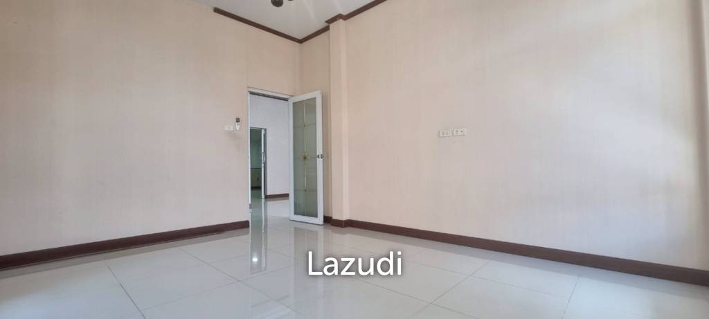 picture 3 Beds 2 Baths 170 SQ.M. Chok Chai Village 10 - 13/22
