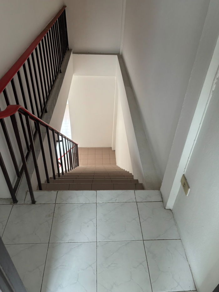 picture For Rent a commercial building in Soi Serithai 32 Tel.0999983897 - 10/24