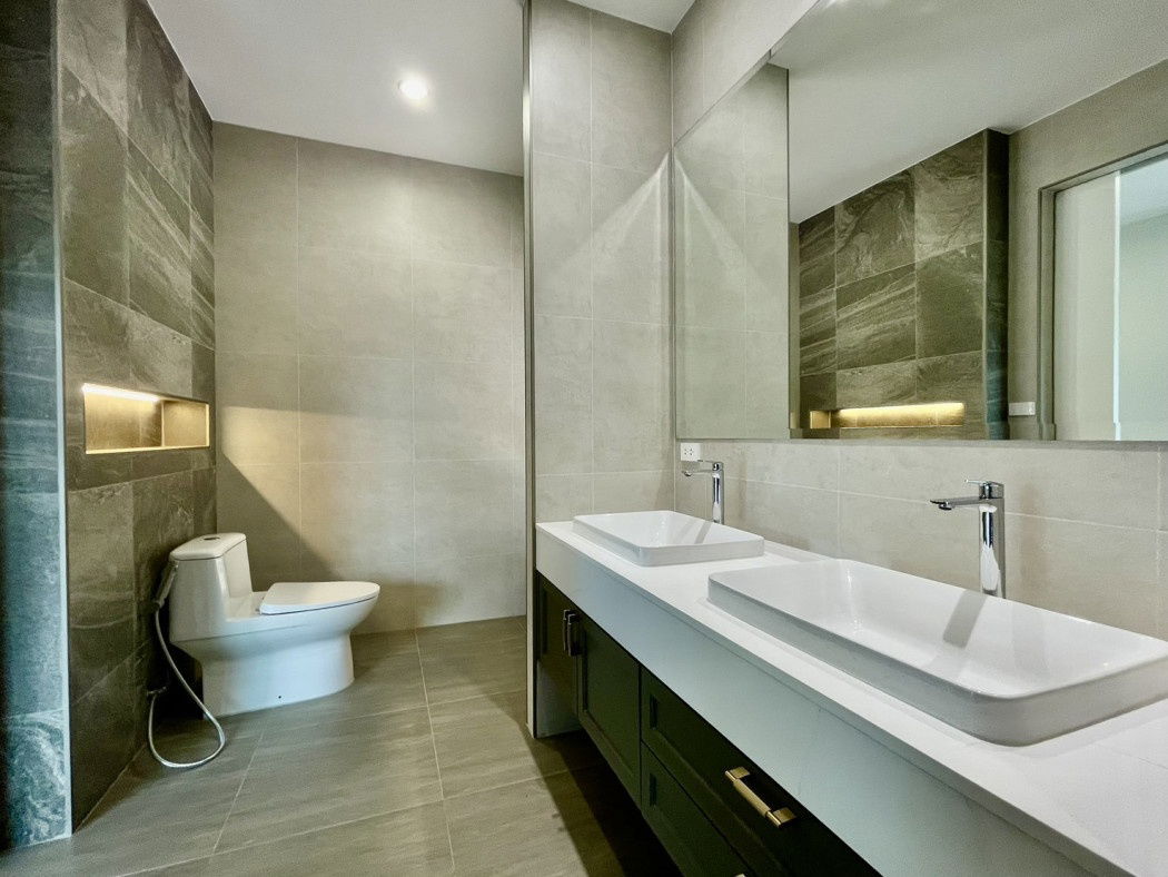 รูป ขายบ้านเดี่ยวอารีนา การ์เดนท์ เสรีไทย 3 - 71 ตร.ว. 330 ตร.ม. บ้านรีบิ้วสไตล์โมเดิร์น สวยมาก!! - รูปที่ 7/12