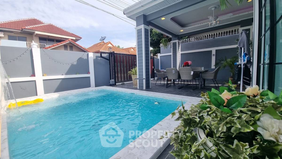 picture 2-BR Villa close to East Pattaya (ID 2229676) - 1/17