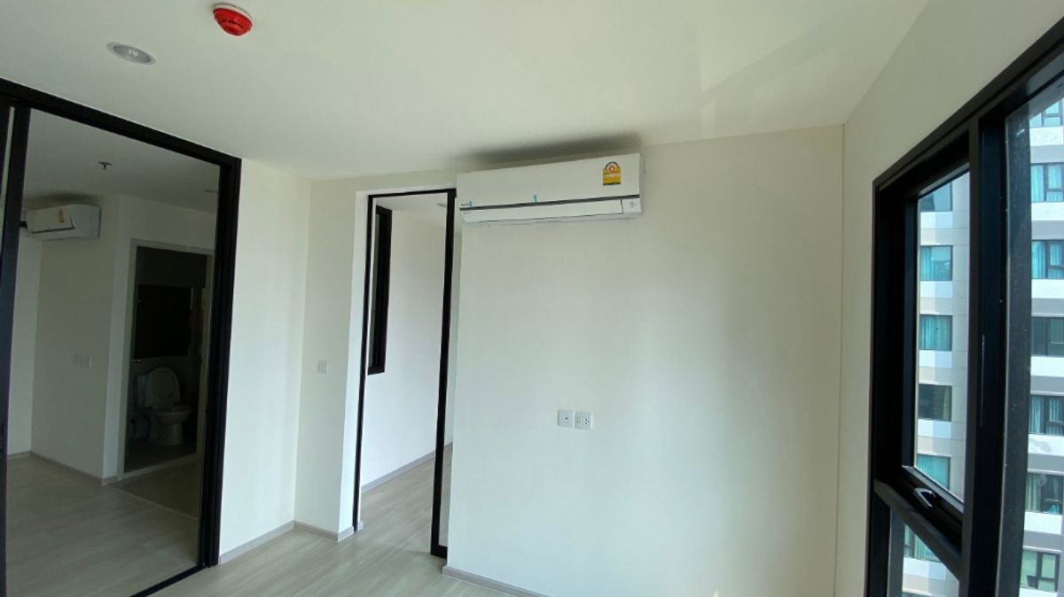 picture WS1831 🏙️ Luxury condo for rent, Life Asoke, in the heart of Bangkok, next to MRT and Airport Link, only 23,000 baht/month. - 3/17