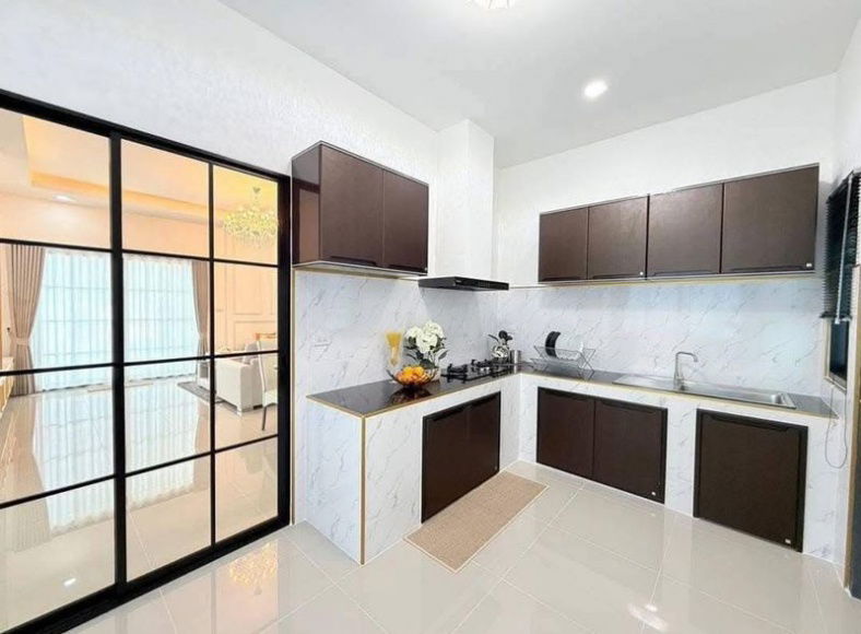 picture Pool Villa for sale in Pattaya, move in ready, Soi Nong Ket Yai, Bang Lamung, Chonburi - 6/10
