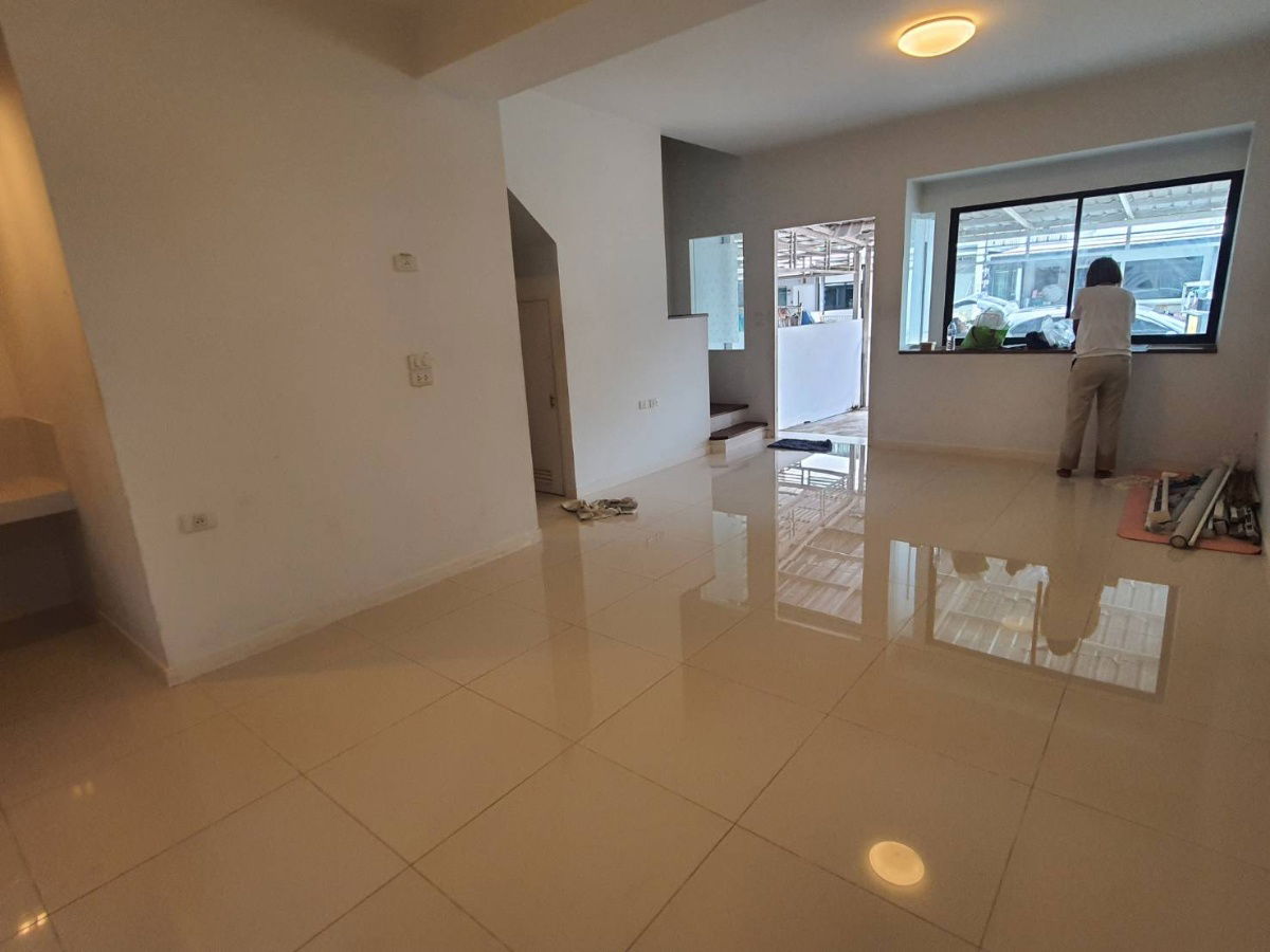 รูป 🏡 ทาวน์โฮม 3 ชั้น หลังมุม “บ้านใหม่ 2 พุทธบูชา 36” เพียง 12000 เอาเฟอร์ 15000 - รูปที่ 2/23