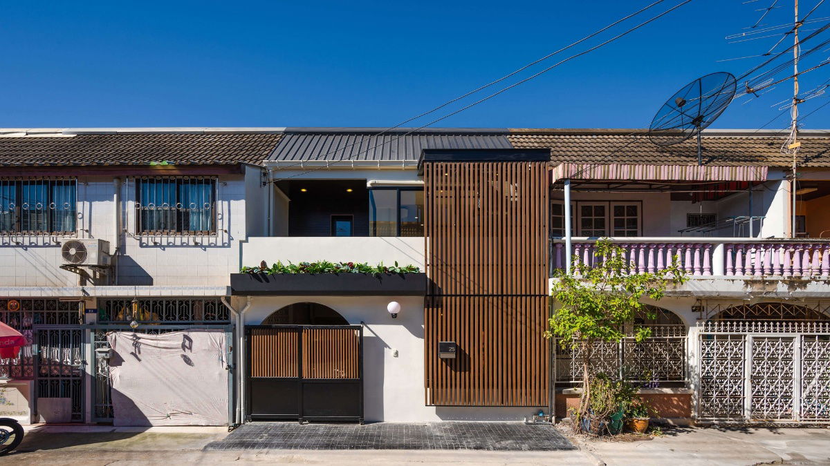 รูป ขายด่วน ทาวน์โฮม Zen Home ย่านสุขุมวิท  - รูปที่ 1/5