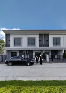 ขายทาวน์โฮม 2 ชั้น ม. บริทาเนีย เมกะทาวน์ บางนา สวย ถูก ทำเลดี สนใจแอตไลน์ครับ@841qqlnr