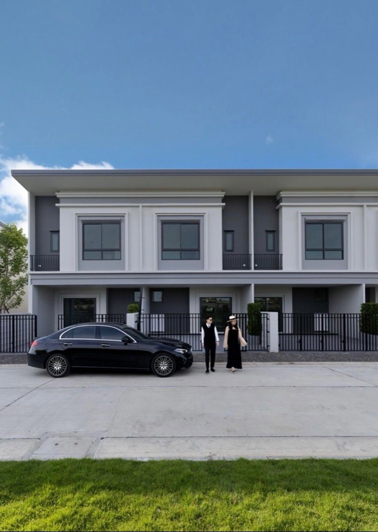 ขายทาวน์โฮม : ขายทาวน์โฮม 2 ชั้น ม. บริทาเนีย เมกะทาวน์ บางนา สวย ถูก ทำเลดี สนใจแอตไลน์ครับ@841qqlnr