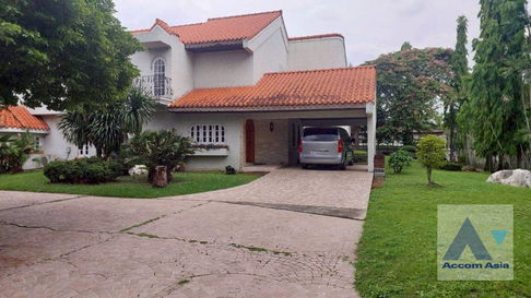 🔼🔽 AccomA 📩  3 BR House in Suan Luang (AA44328)