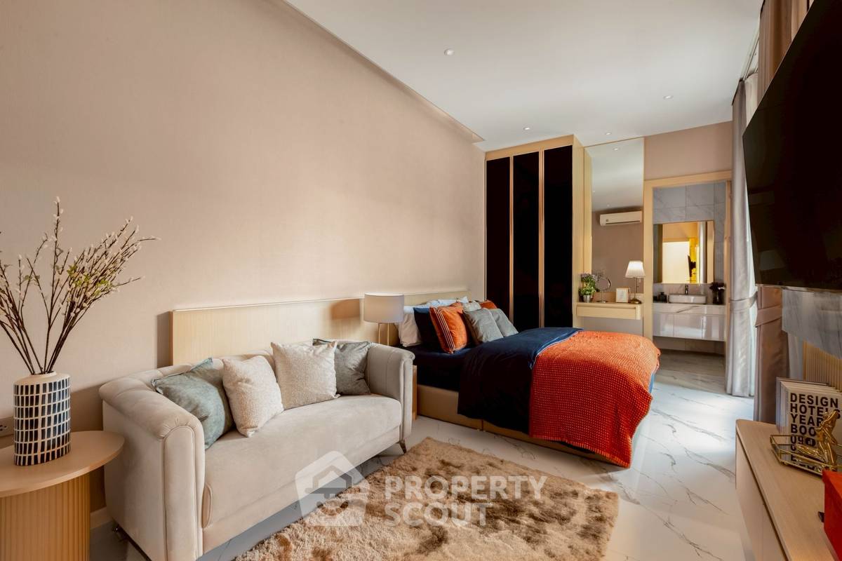 picture 4-BR Villa close to Pattaya South (ID 2229721) - 12/25