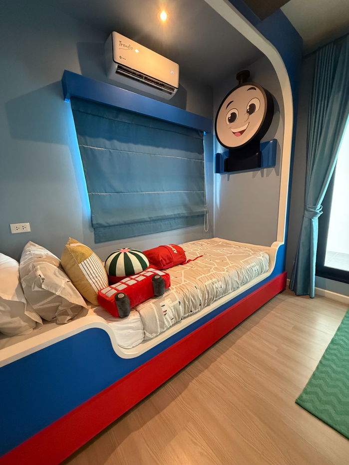 picture Show house with full furniture package for sale at Anasiri Ramkhamhaeng — a move-in-ready development by Sansiri - 8/12