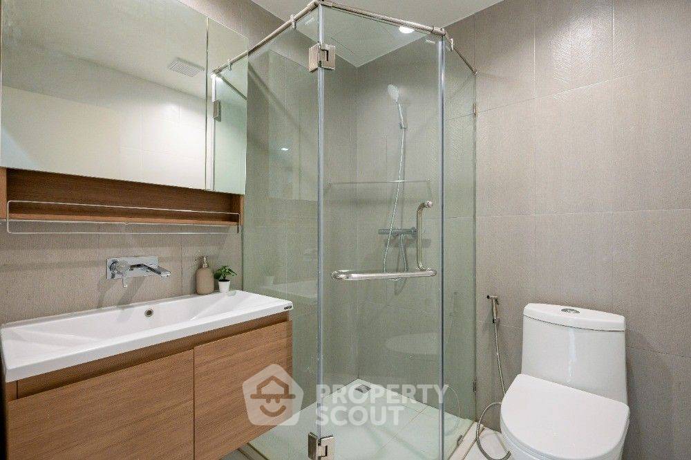 picture 2-BR Condo at The Seed Musee Sukhumvit 26 near BTS Phrom Phong (ID 1957575) - 3/13