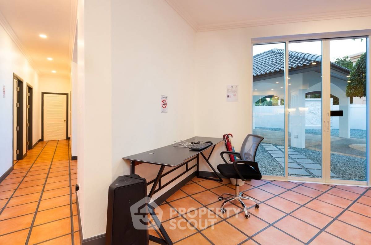 รูป วิลล่า 4-ห้องนอน ใกล้ เมืองพัทยา (ID 2229729) - รูปที่ 36/39