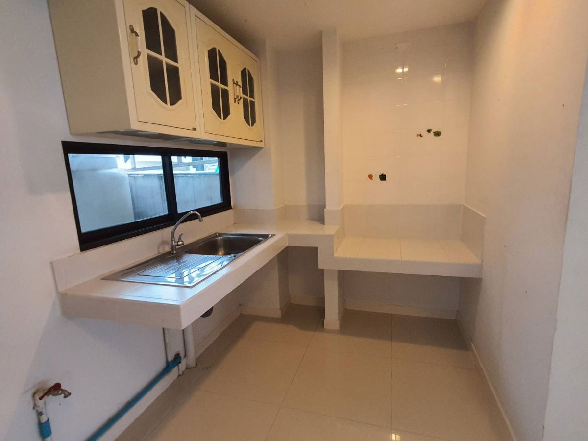 รูป 🏡 ทาวน์โฮม 3 ชั้น หลังมุม “บ้านใหม่ 2 พุทธบูชา 36” เพียง 12000 เอาเฟอร์ 15000 - รูปที่ 5/23