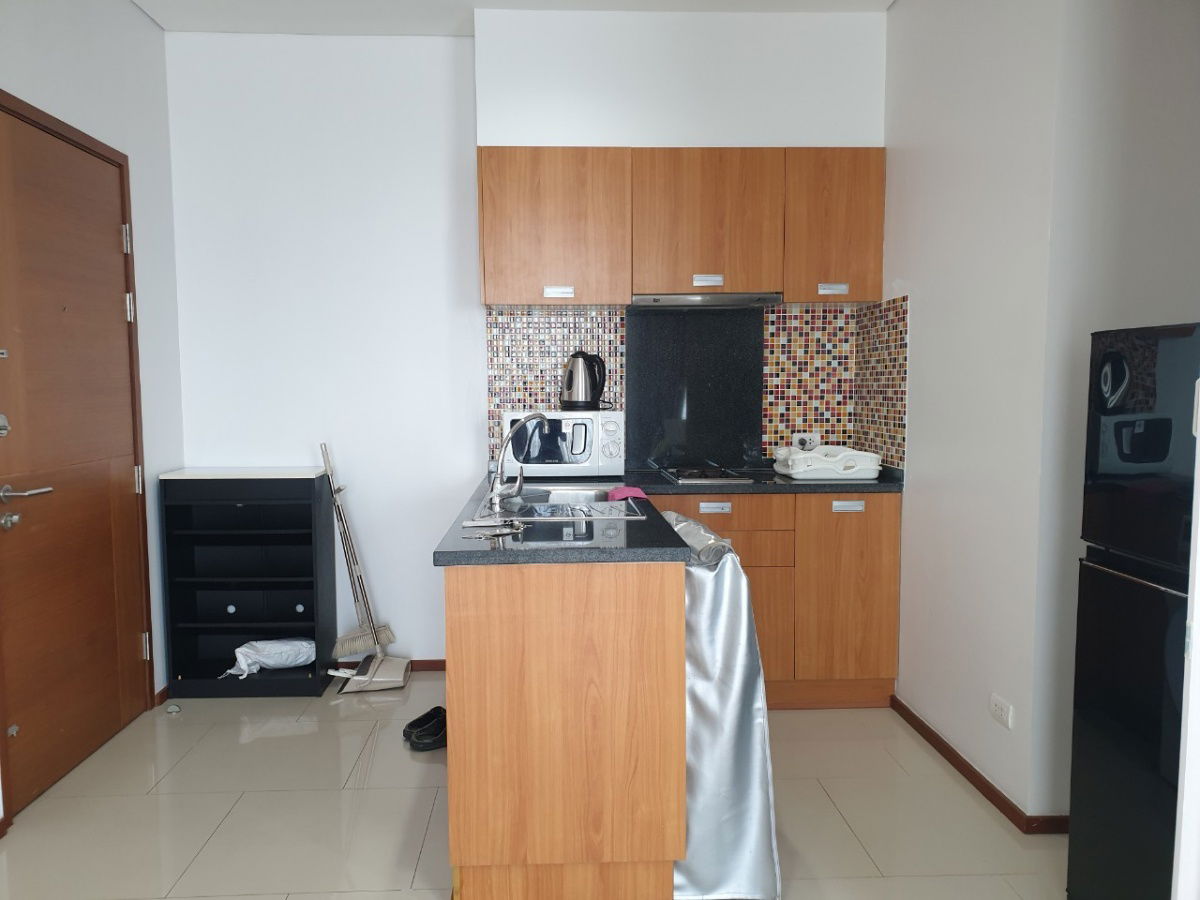 picture OMG1355  < Available 6-Aug-2025 > Large Studio unit + BTS Krung Thon Buri + Cheap RENT @ [ Villa Sathorn condo ] - 6/10