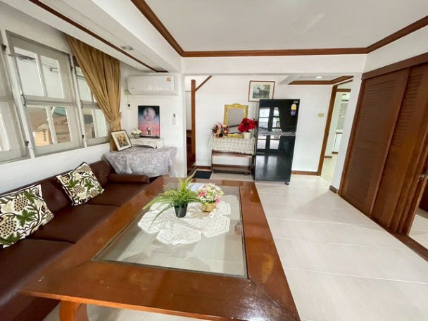 picture FOR RENT  HOUSE PROPERTY  26000 BAHT per MONTH - 4/8