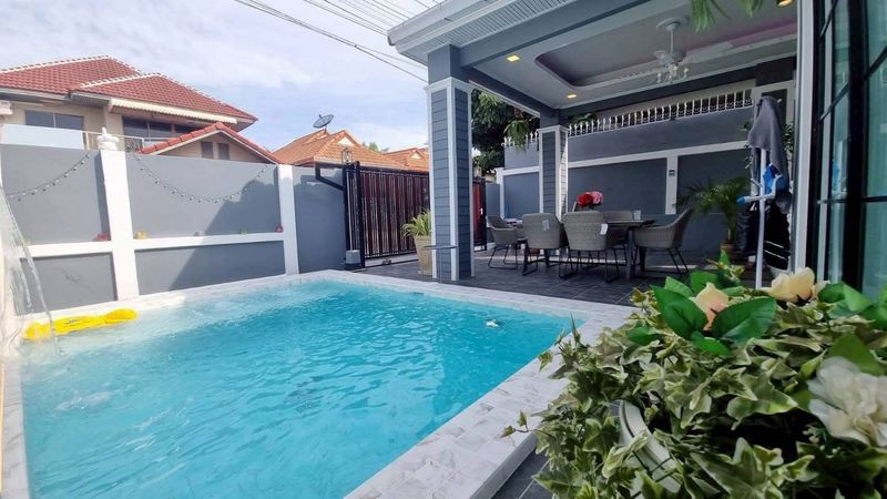 picture Pool villa for sale in the heart of Pattaya, premium location, fully furnished and move in ready - 3/15