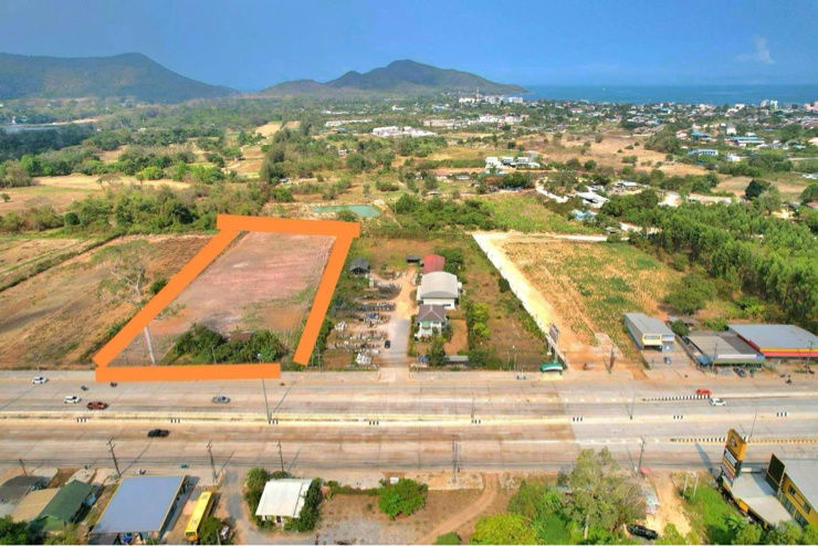 picture land for sale (on Sukumvith road) - 1/20