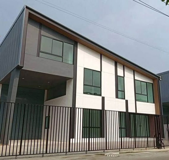 picture A golden opportunity for businesspeople The Golden Dragon Factory project is selling land ready for new factory  Starting price only 2,500,000 baht. - 2/8