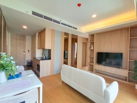 Monthly rent at Siamese 42  condo Ready to move in. contact baifern Line ID : as.condo