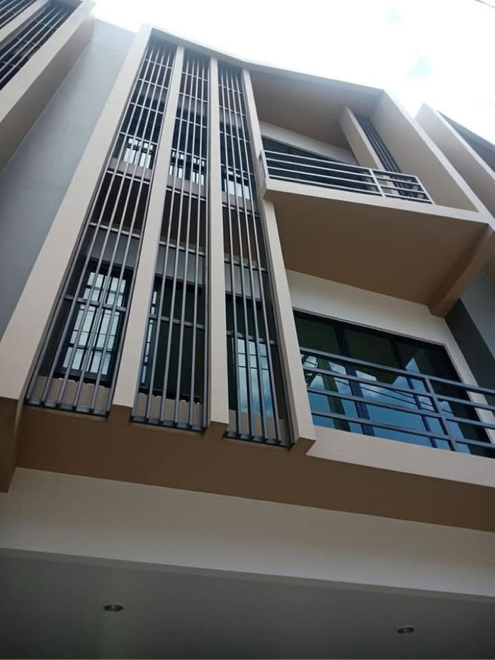 picture 4-storey townhouse for sale with furniture - 2/7
