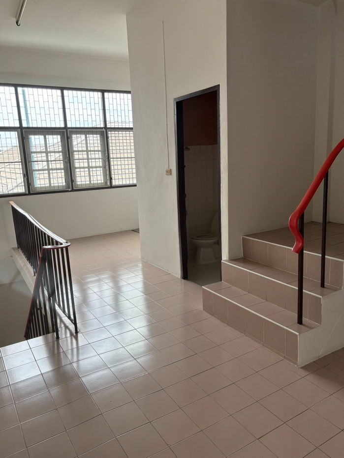 picture For Rent a commercial building in Soi Serithai 32 Tel.0999983897 - 16/24