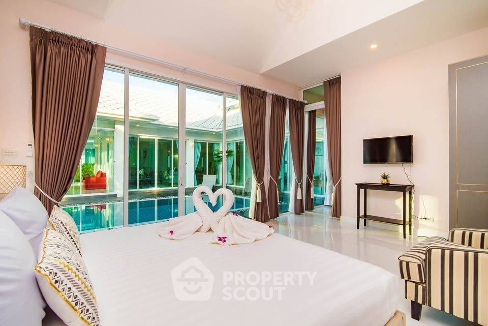 picture 4-BR Villa at Marwin Pool Villa in Thap Tai (ID 2231032) - 2/43